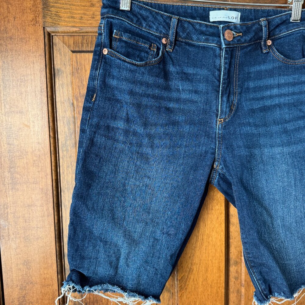 LOFT Dark Rinse 5-Pocket Denim Capris Size 27/4 - Picture 6 of 11